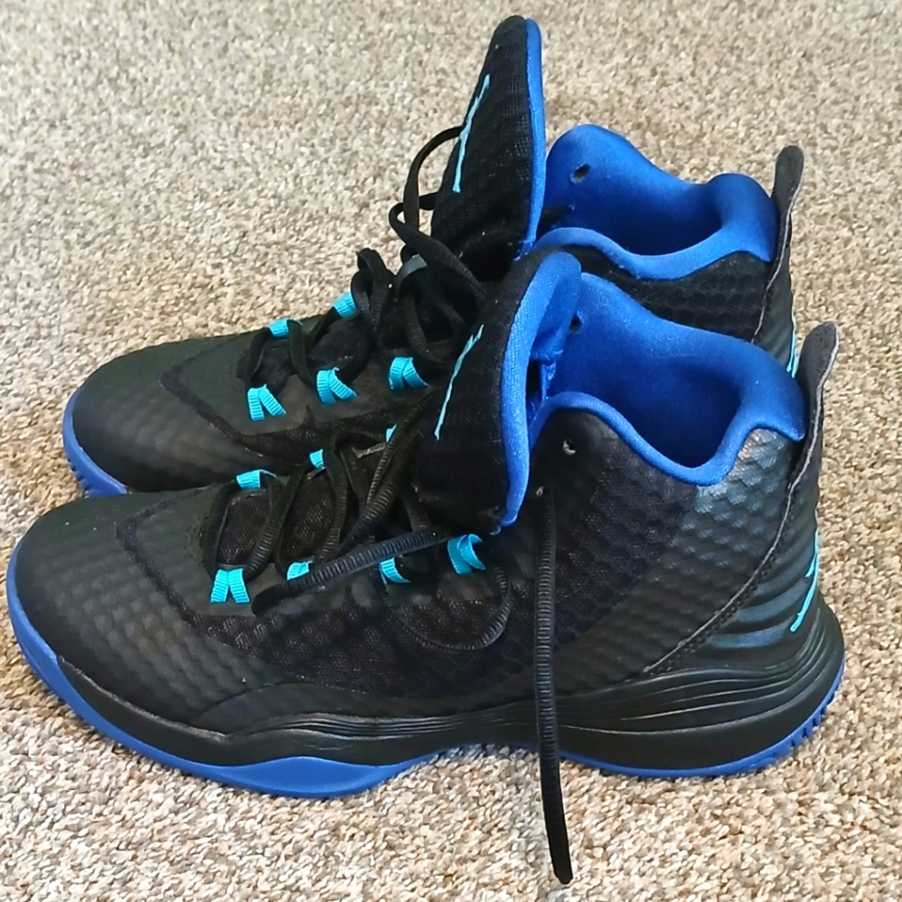 Jordan Superfly 3 Athletic Sneakers Boys Size 6Y